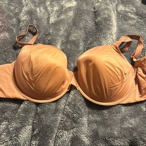 Victoria’s Secret 34DDD bra